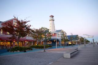 bayside_outlet_03.jpg